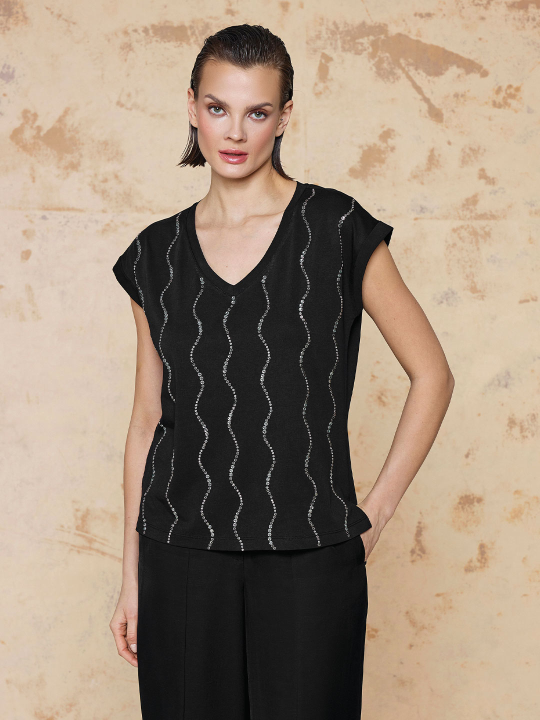 TROK BASKILI ÇİZGİLİ TİŞÖRT