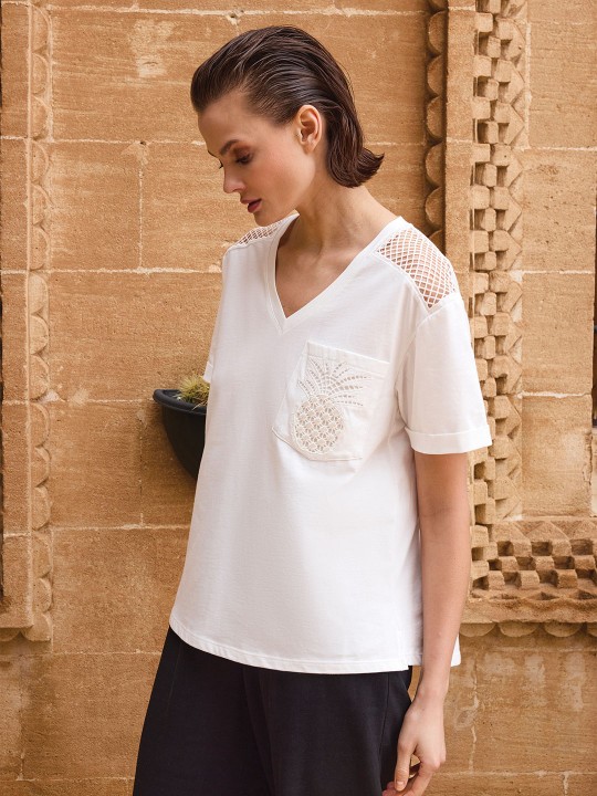 V YAKA ANANAS NAKIŞ İŞLEMELİ TİŞÖRT