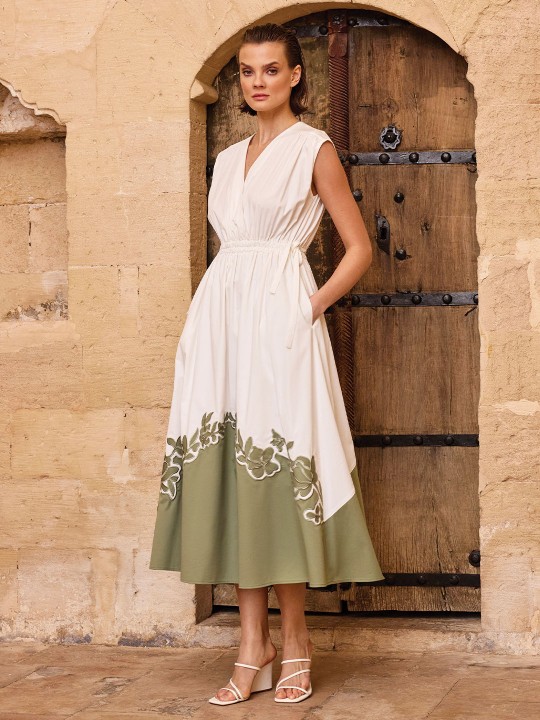 COTTON KUMAŞ ETEK UCU NAKIŞ DETAYLI ELBİSE