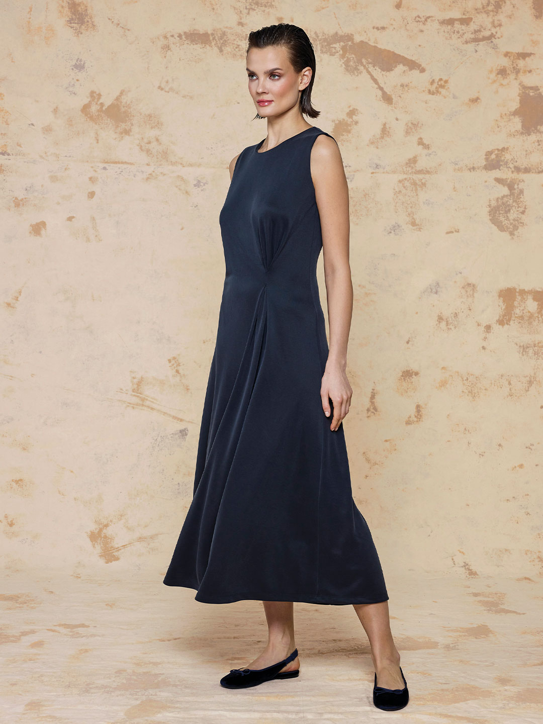 ÖRME KUMAŞLI DRAPE DETAYLI ELBİSE