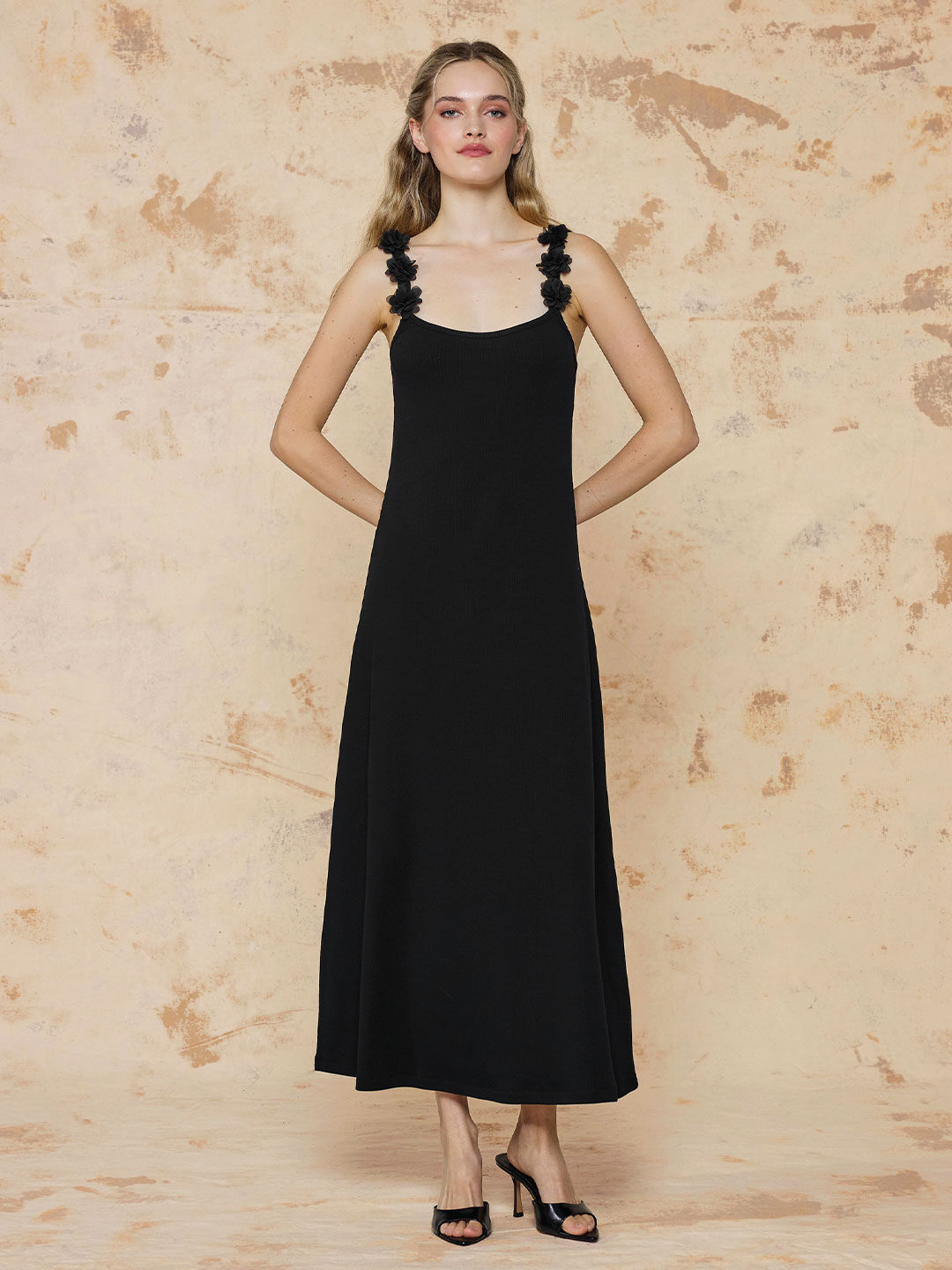 ASKILARI  ÇİÇEK DETAYLI KAŞKORSE ELBİSE