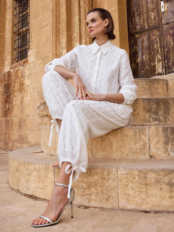 BÜRÜMCÜK KUMAŞ NAKIŞ DETAYLI PANTOLON