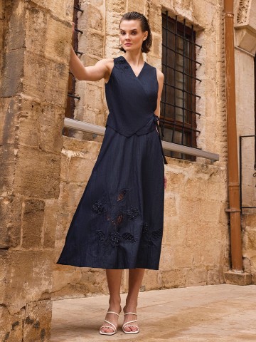 DENİM KUMAŞ NAKIŞ DETAYLI YELEK