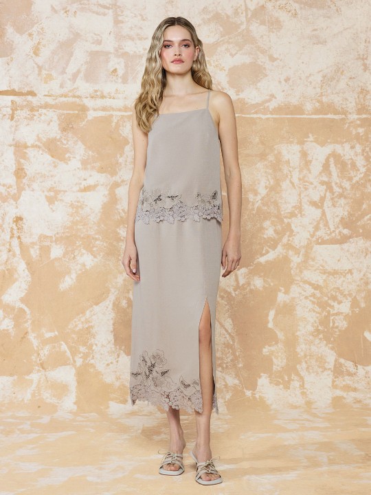 KETEN KUMAŞ DANTEL NAKIŞLI BLUZ