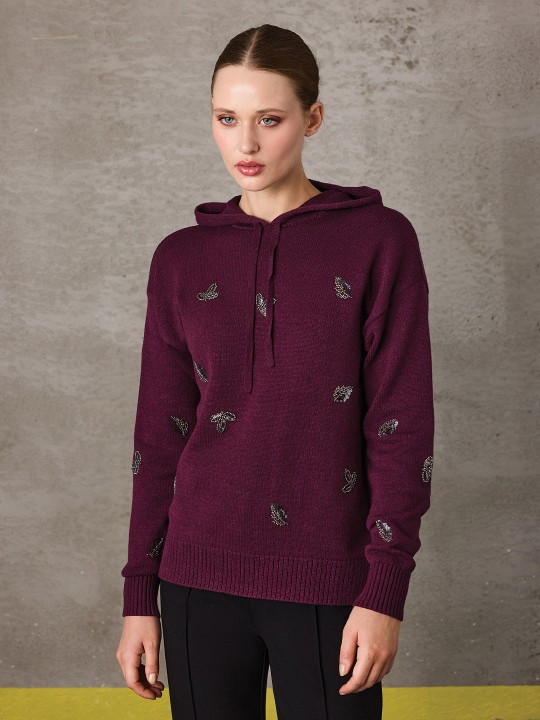 TAŞ İŞLEMELİ KAPUŞONLU TRİKO TAŞ İŞLEMELİ KAPUŞONLU TRİKO