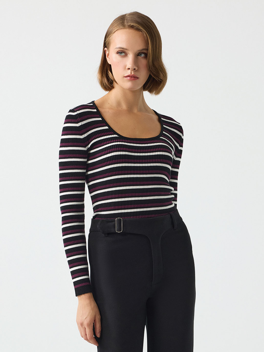 KARE YAKA ÇİZGİLİ TRİKO KARE YAKA ÇİZGİLİ TRİKO