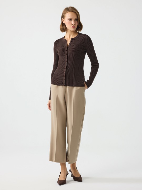 DÜĞME DETAYLI TRİKO DÜĞME DETAYLI TRİKO