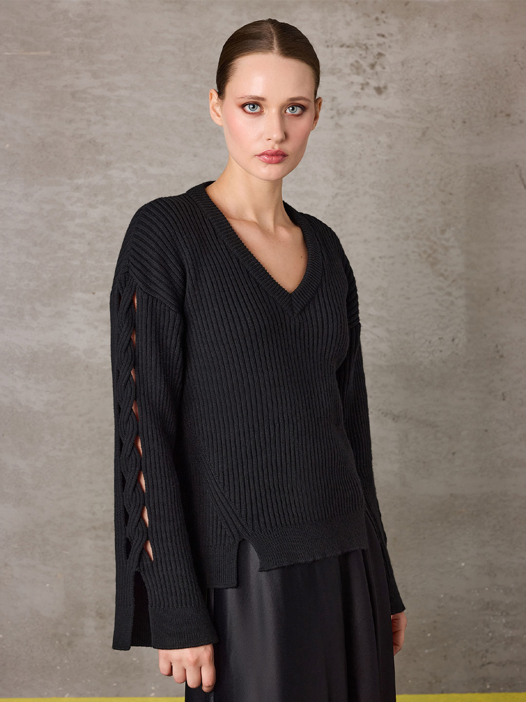 KOLU DETAYLI TRİKO KOLU DETAYLI TRİKO