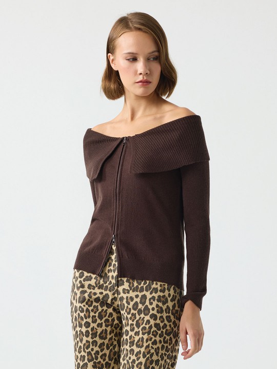 STRAPLEZ YAKA FERMUARLI TRİKO HIRKA