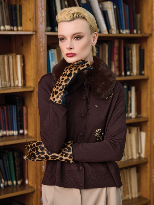 YAKASI KÜRK DETAYLI TRİKO HIRKA