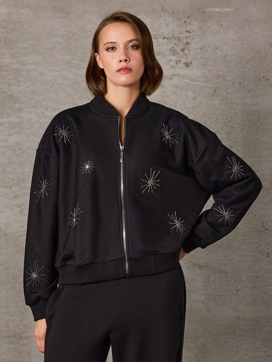 ÖNÜ NAKIŞ İŞLEMELİ TÜL KAPLI SWEAT BOMBER
