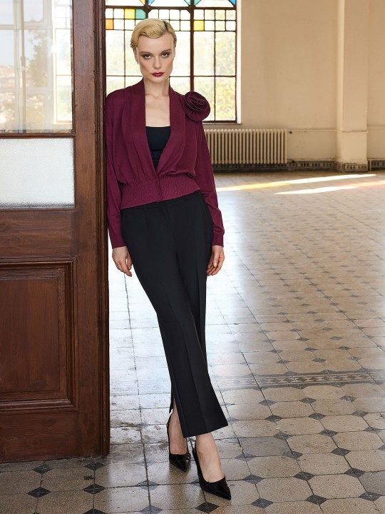 YIRTMAÇ DETAYLI PANTOLON YIRTMAÇ DETAYLI PANTOLON