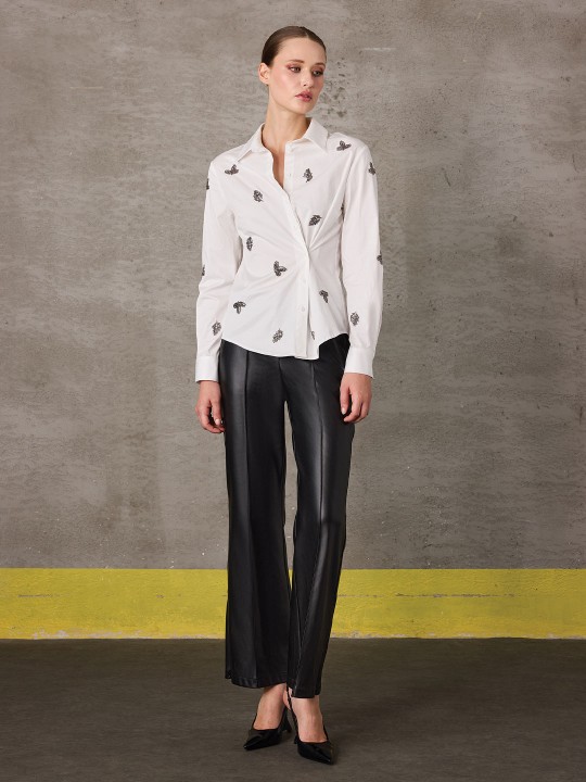 YIRTMAÇ DETAYLI DERİ PANTOLON YIRTMAÇ DETAYLI DERİ PANTOLON