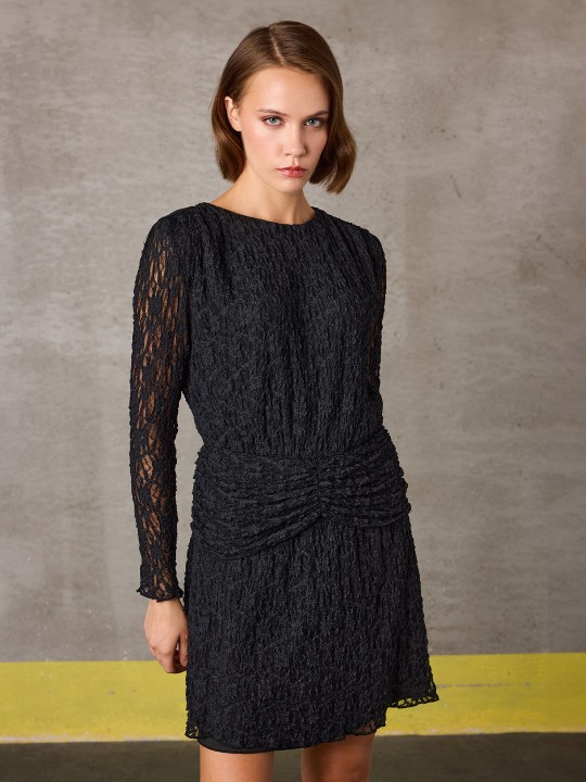 DANTEL KUMAŞLI KISA ELBİSE