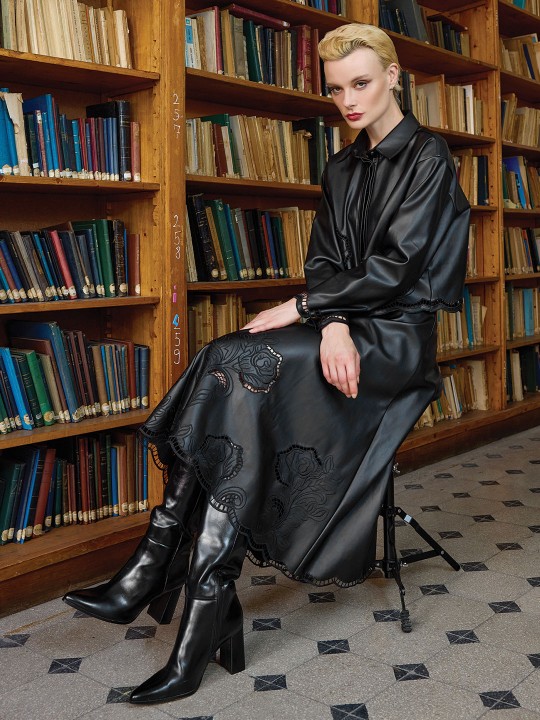 NAKIŞ DETAYLI DERİ ETEK