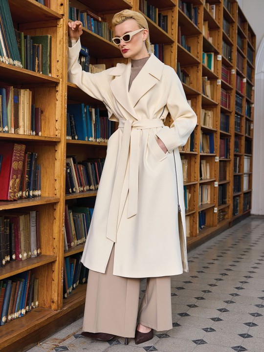 FERMUAR DETAYLI KAŞE KABAN